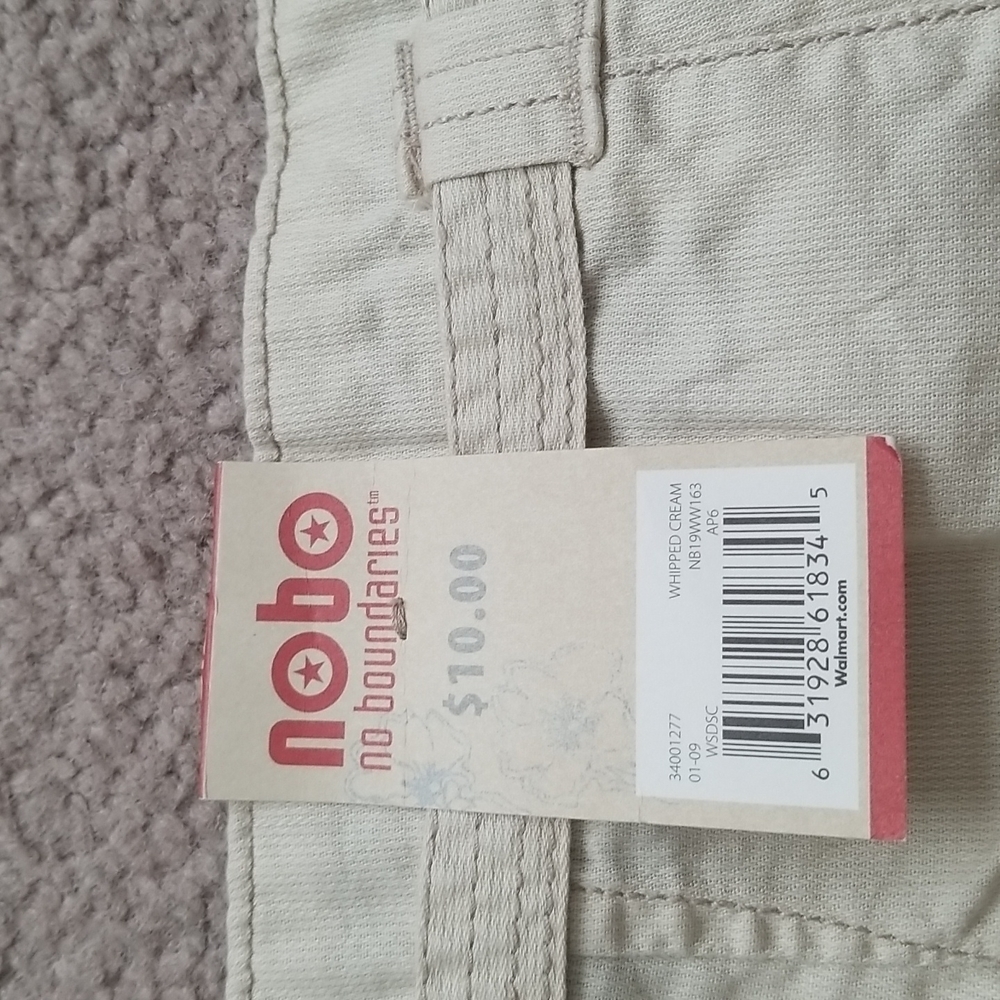 NWT No Boundaries Women's Bermuda Shorts - Picture 9 of 10